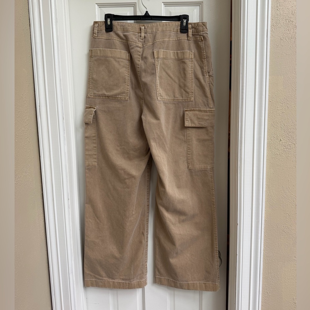 Gap Loose Khaki Cargo Pants in Mojave Women’s Size 12 - Picture 5 of 8